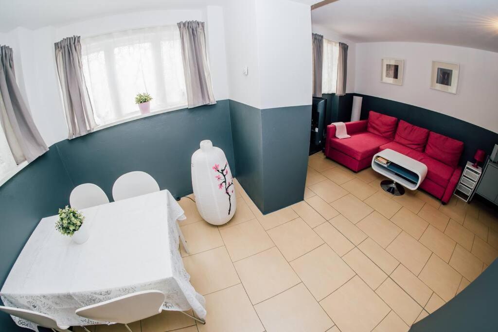 Sunny Apartment At Rostock - Pink Kültér fotó